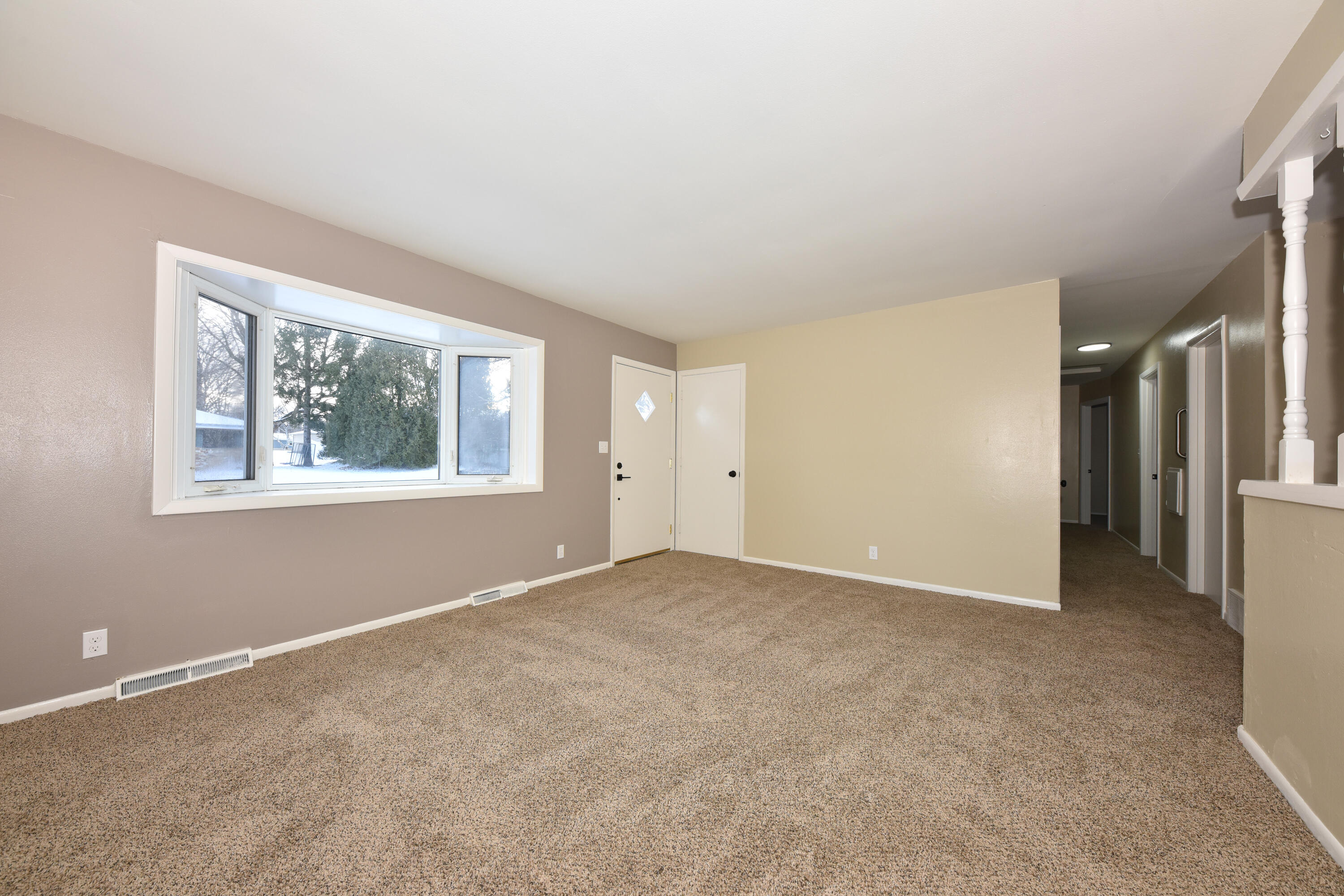 1010 Sunset Ridge Drive West West Bend, WI 53090 - Photo 18 of 36 EUP_5046