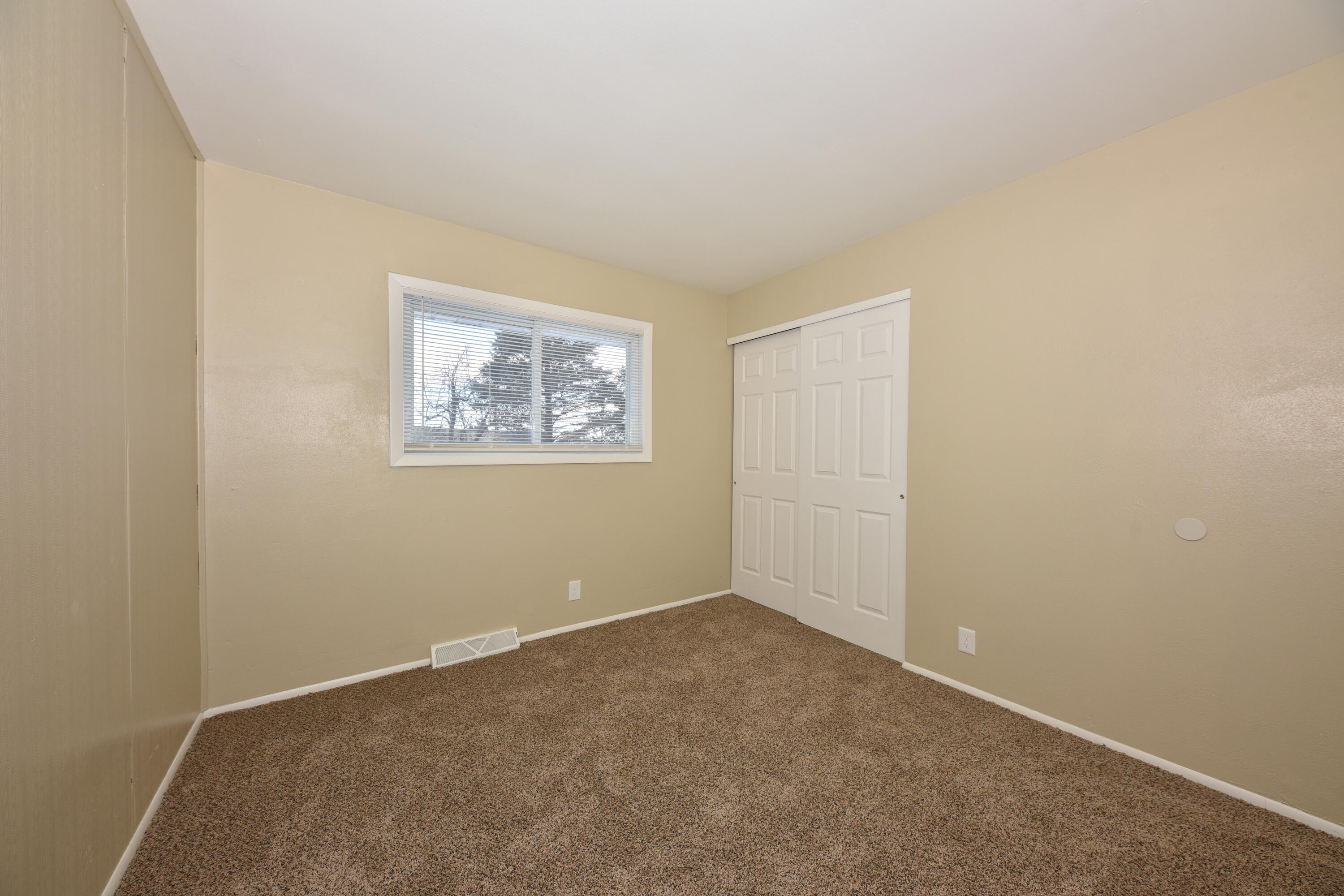 1010 Sunset Ridge Drive West West Bend, WI 53090 - Photo 32 of 36 EUP_5060