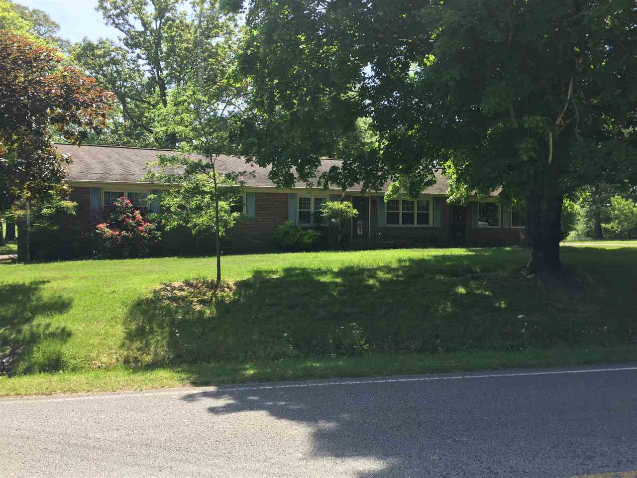 3570 Union Cross Road Lexington, TN 38351 - Photo 1 of 1 a house view with yard