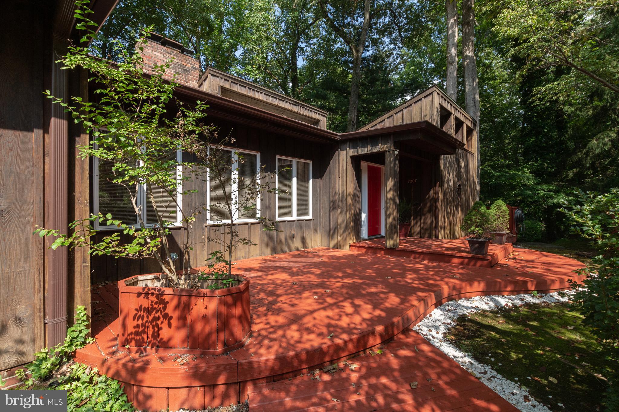 7207 Olde Lantern Way Springfield, VA 22152 - Photo 3 of 54 Gallery Image 3