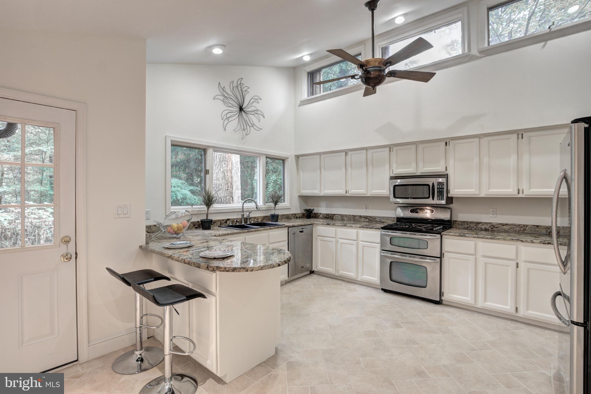 7207 Olde Lantern Way Springfield, VA 22152 - Photo 8 of 54 Gallery Image 8