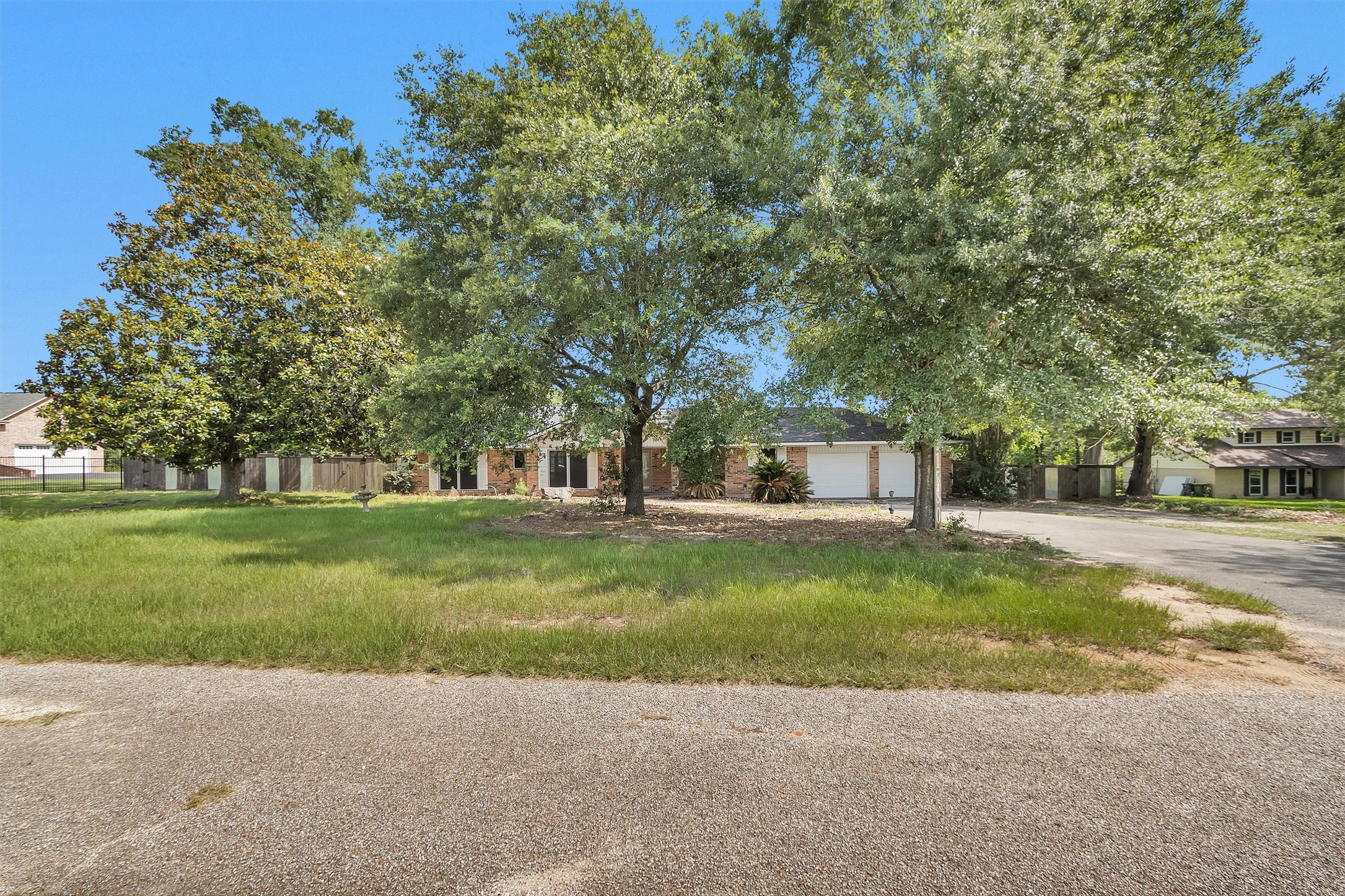11580 Calfee Road Conroe, TX 77304 - Photo 2 of 29