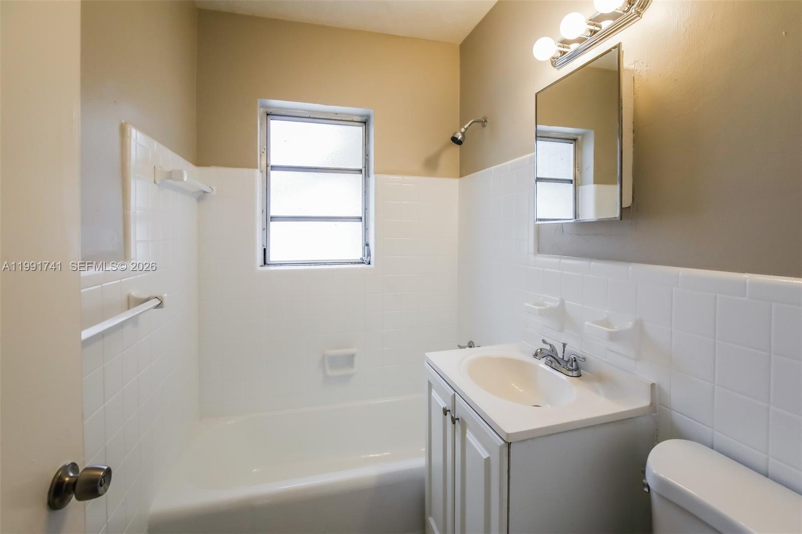 1710 Northwest 109th Street Miami, FL 33167 - Photo 13 of 15