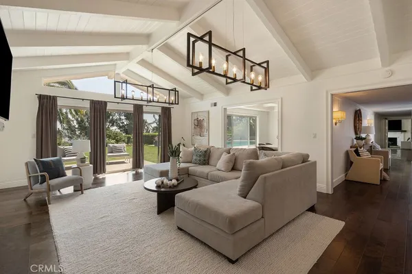 $2,799,000 | 11042 Hunting Horn Drive, North Tustin, CA 92705