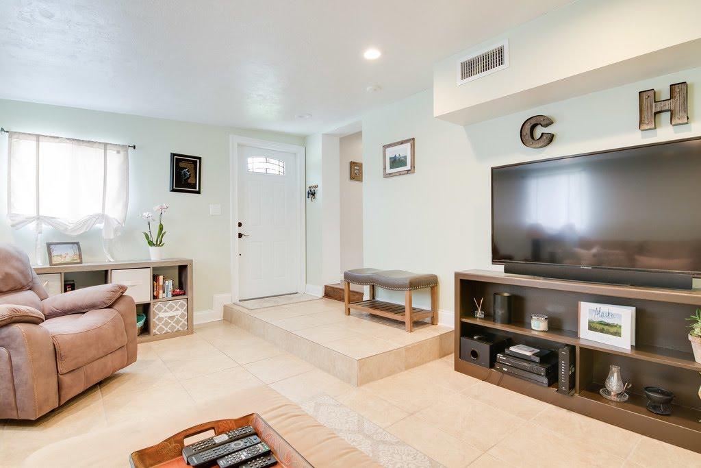 3479 Rostan Lane Lake Worth, FL 33461 - Photo 3 of 21 3479 Rostan Ln (8)