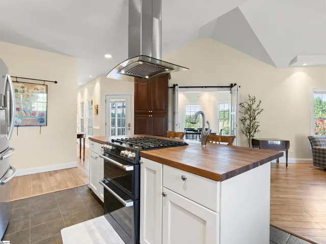 $975,000 | 150 Rabbit Moffitt Road, Rutherfordton, NC 28139