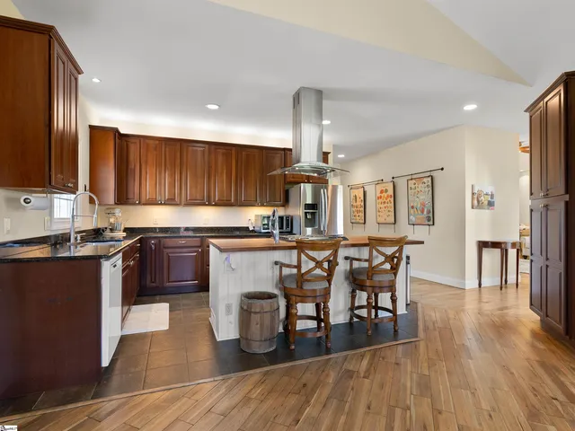 $975,000 | 150 Rabbit Moffitt Road, Rutherfordton, NC 28139