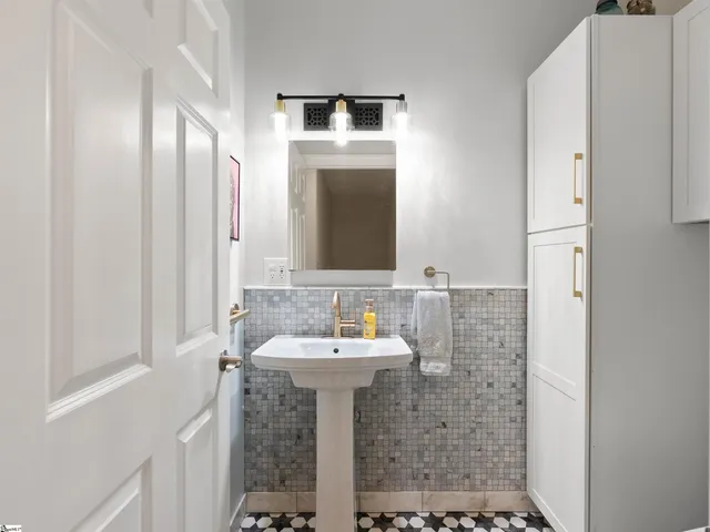 $975,000 | 150 Rabbit Moffitt Road, Rutherfordton, NC 28139