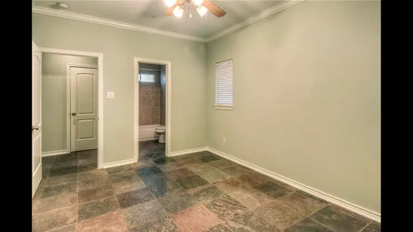 $2,500 | 5415 Kansas Street, Houston, TX 77007