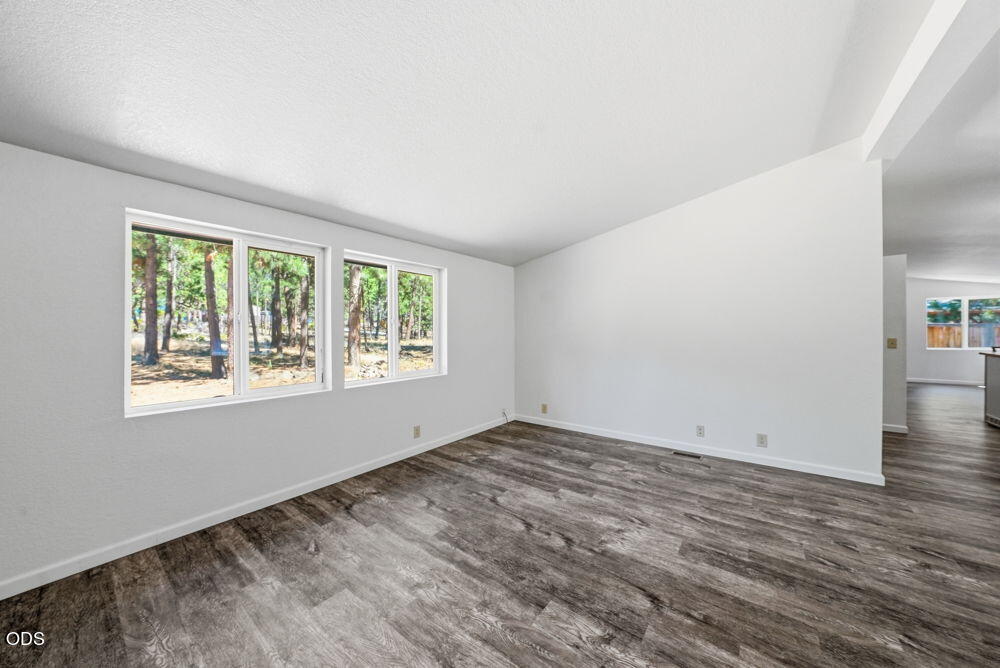 60115 Crater Road Bend, OR 97702 - Photo 6 of 54 Gallery Image 6