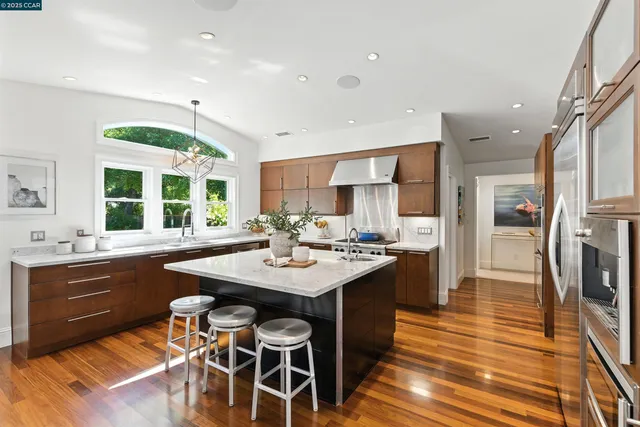 $2,695,000 | 101 Meadow Lane, Orinda, CA 94563