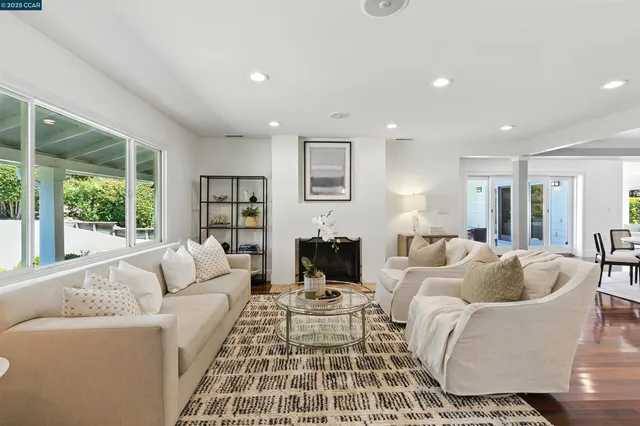 $2,695,000 | 101 Meadow Lane, Orinda, CA 94563
