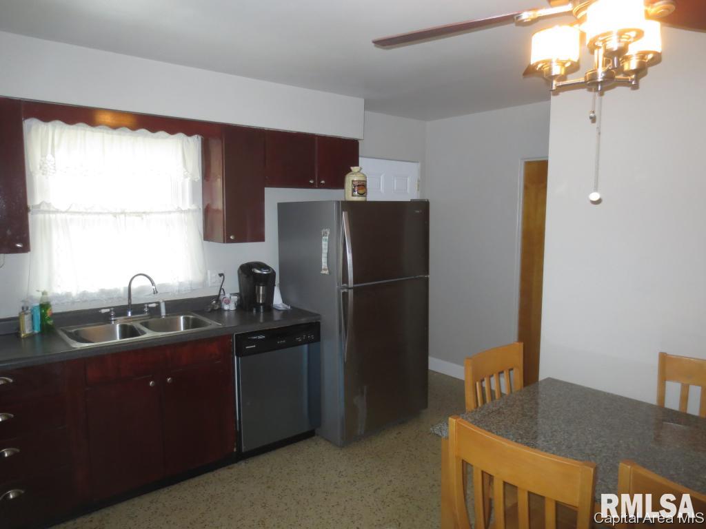 2166 Taylor Avenue Springfield, IL 62703 - Photo 6 of 13