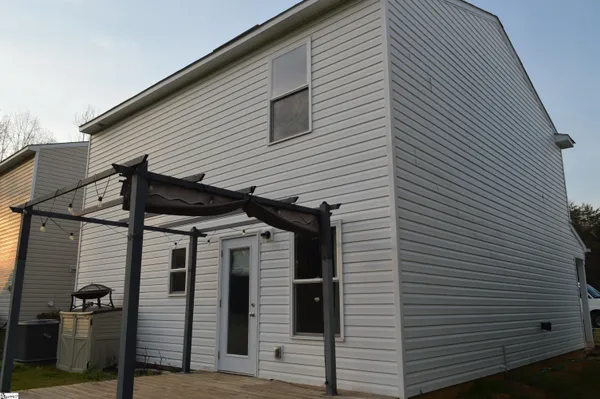 $1,750 | 323 Long Grove Lane, Greer, SC 29650