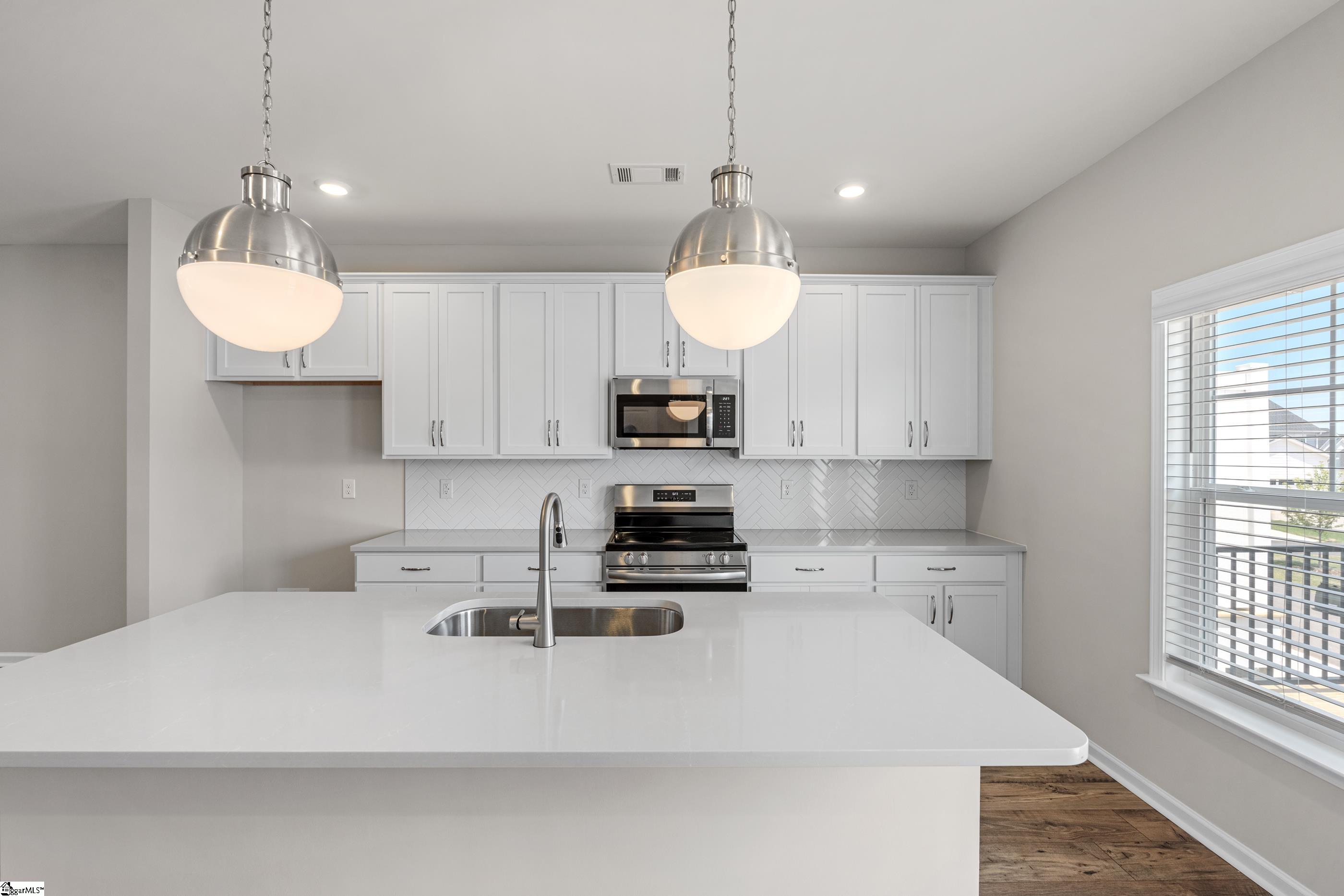 37 Leander Drive Greer, SC 29651 - Photo 7 of 32