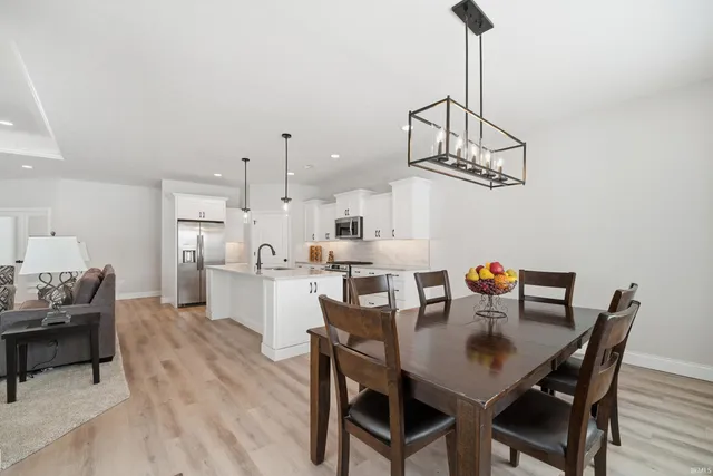 $479,900 | 880 Drydock Drive, Lafayette, IN 47909