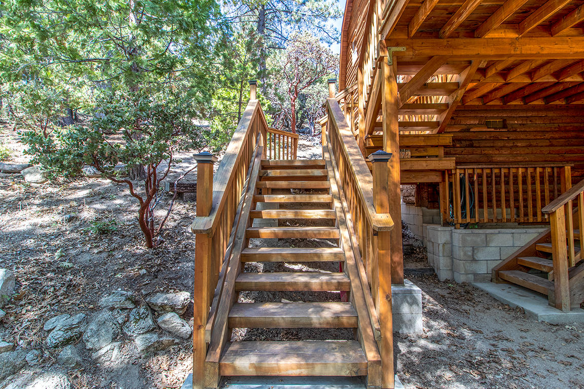 53174 Walters Drive Idyllwild, CA 92549 - Photo 17 of 55 a view of entryway with a front door