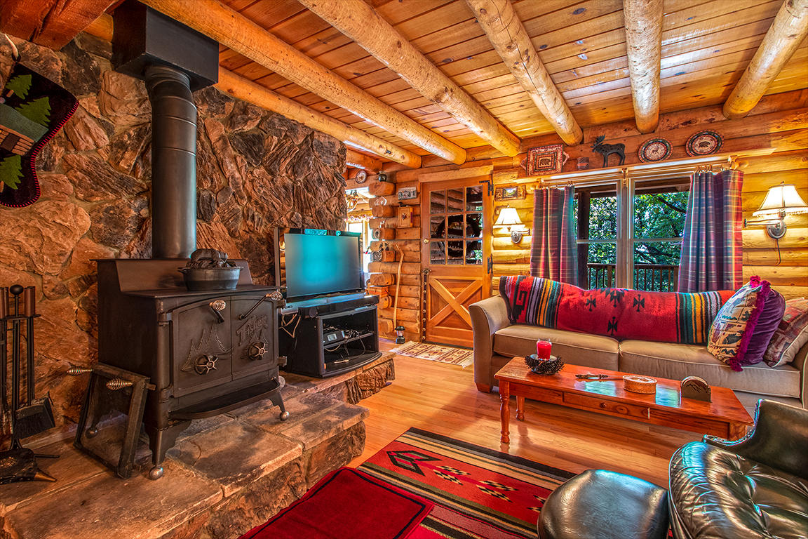 53174 Walters Drive Idyllwild, CA 92549 - Photo 28 of 55 a outdoor living space with patio furniture