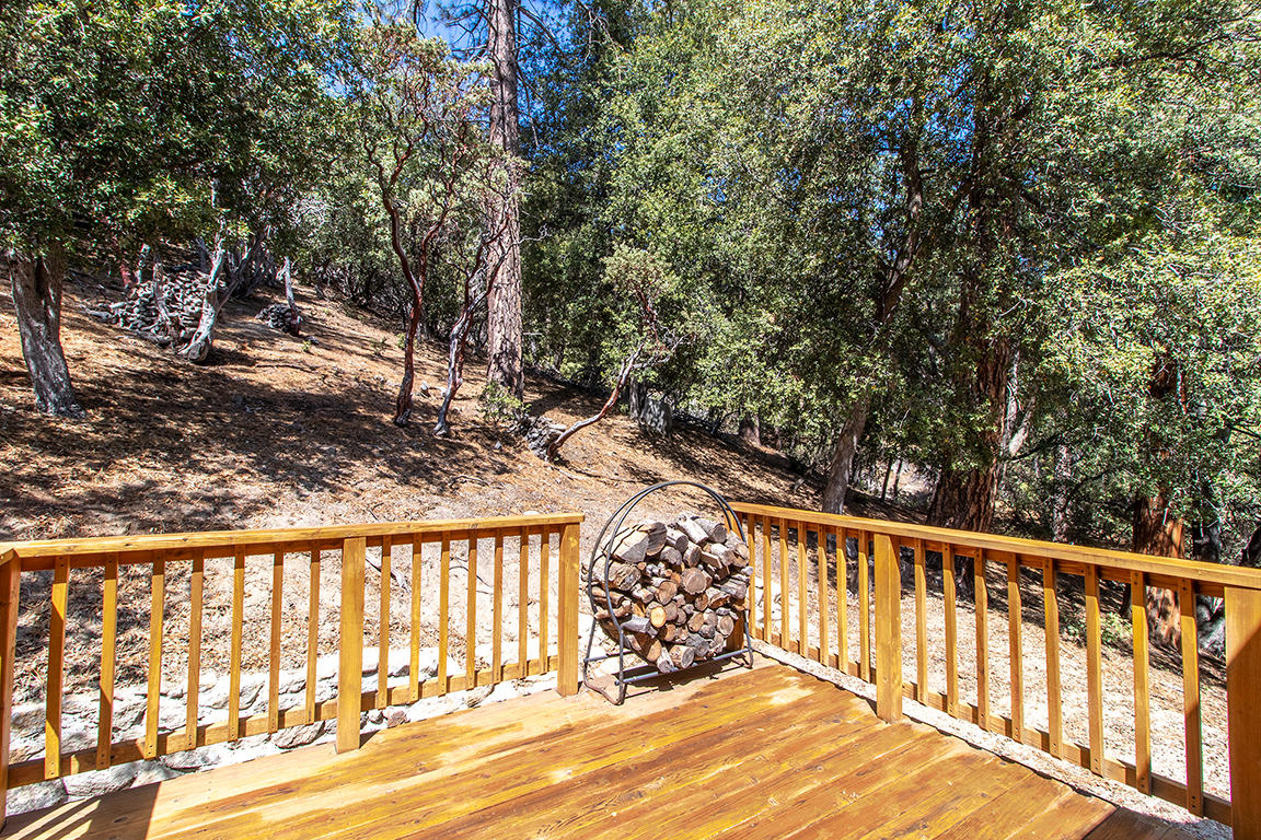 53174 Walters Drive Idyllwild, CA 92549 - Photo 41 of 55 a view of a wooden fence