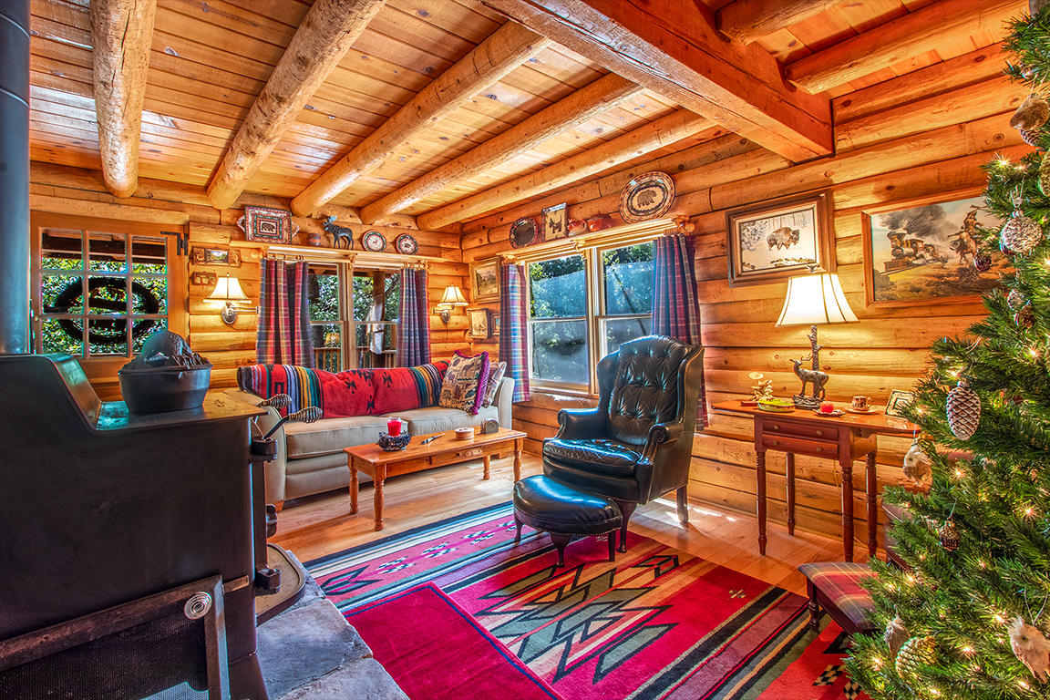 53174 Walters Drive Idyllwild, CA 92549 - Photo 5 of 55 a outdoor living space with patio furniture