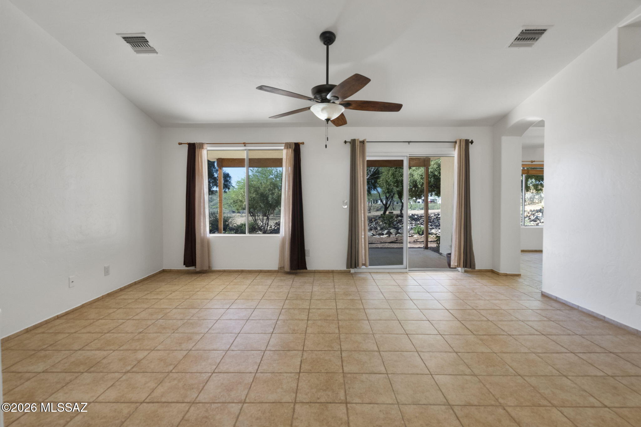 544 Paseo Petirojo Rio Rico, AZ 85648 - Photo 4 of 35