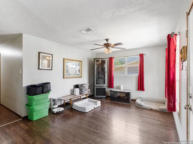 $1,700 | 142 Jean Street, San Antonio, TX 78207