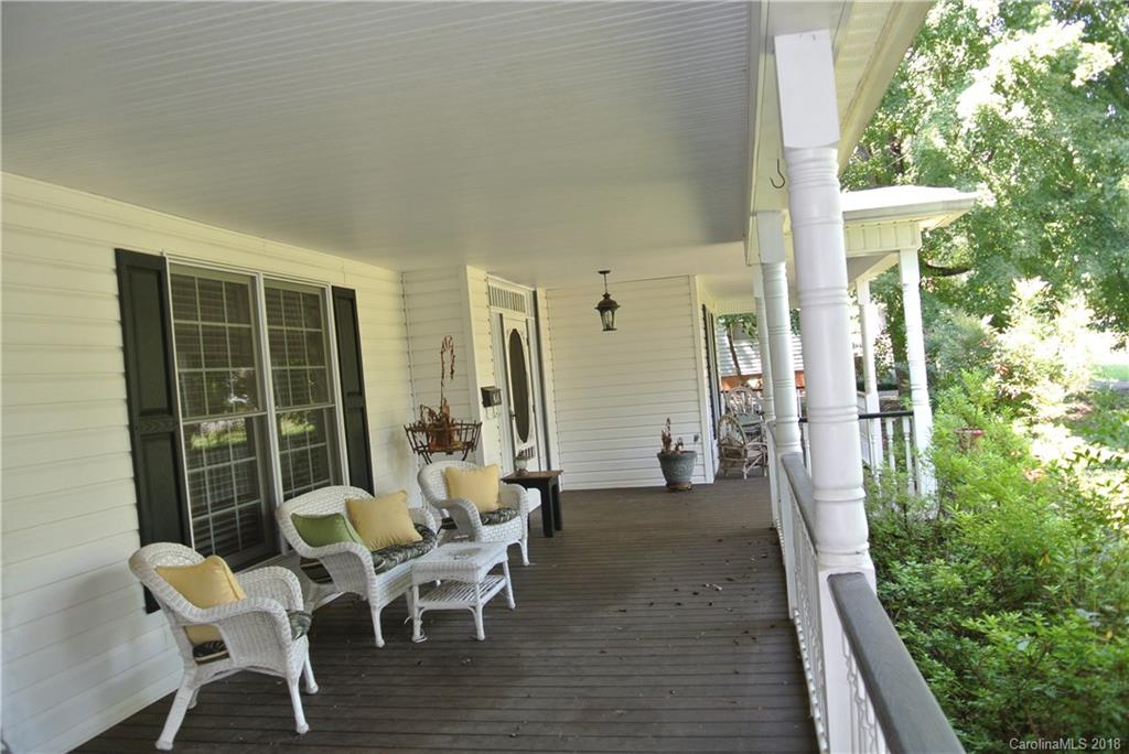 210 South Ridgecrest Street Rutherfordton, NC 28139 - Photo 3 of 28