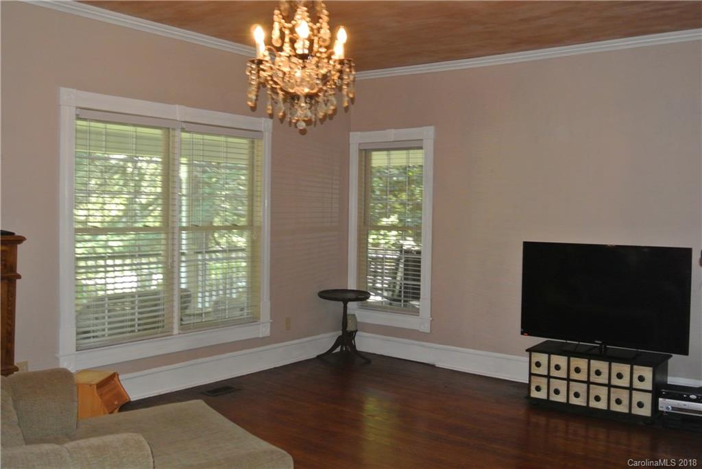 210 South Ridgecrest Street Rutherfordton, NC 28139 - Photo 6 of 28