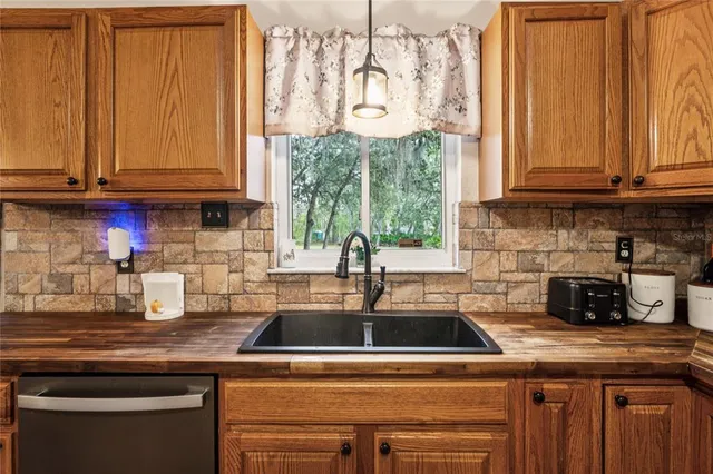 $569,900 | 11185 Cleever Street, Weeki Wachee, FL 34614