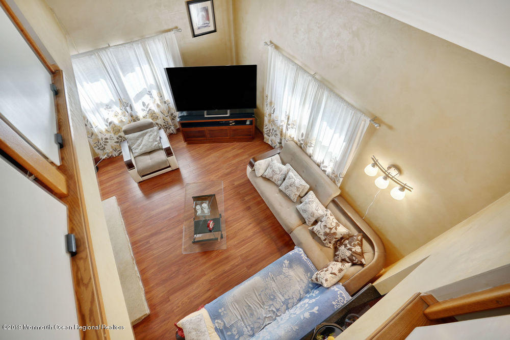 251 Lloyd Road Matawan, NJ 07747 - Photo 17 of 34 016_dsc00364-dsc00368