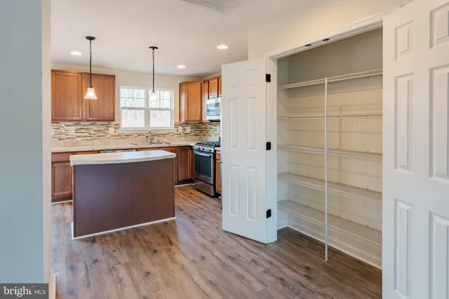 $2,500 | 2318 Drake Lane, Fredericksburg, VA 22408