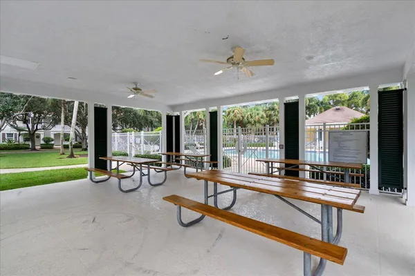 $925,000 | 227 Caravelle Drive, Jupiter, FL 33458