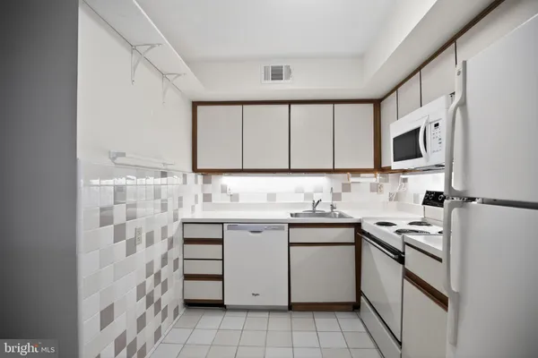 $195,000 | 111 Hampstead Drive, Unit 111, Ambler, PA 19002