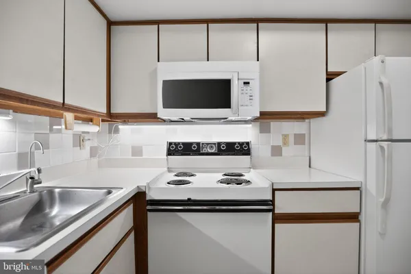 $195,000 | 111 Hampstead Drive, Unit 111, Ambler, PA 19002