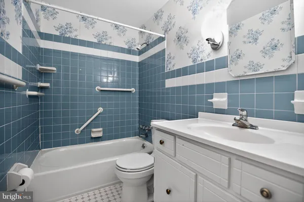 $195,000 | 111 Hampstead Drive, Unit 111, Ambler, PA 19002