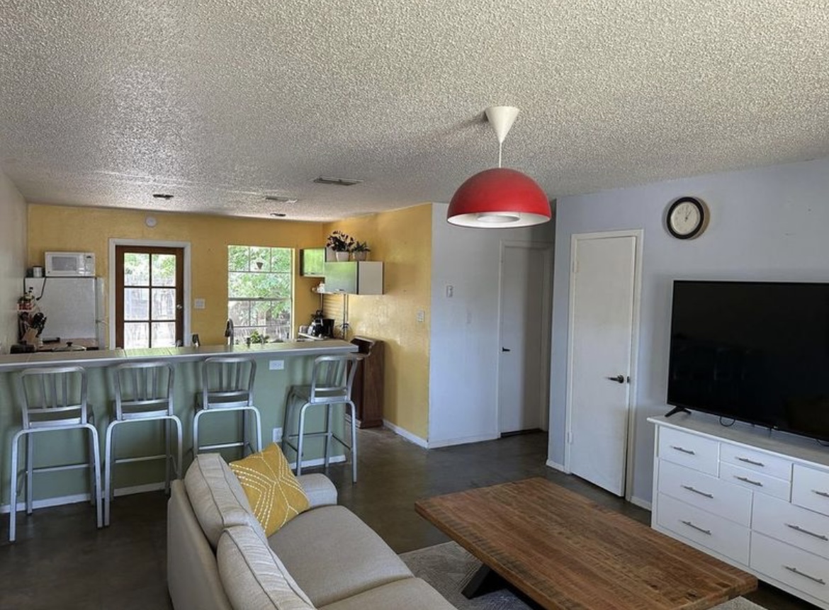 6900 Manor Road, Unit B Austin, TX 78723 - Photo 2 of 14 Living / Kitchen
