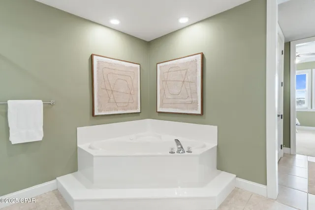 $880,000 | 602 Harbor Boulevard, Unit 203, Destin, FL 32541