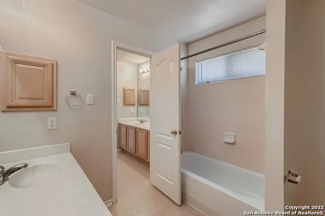 $2,395 | 1026 Persian Garden, San Antonio, TX 78258