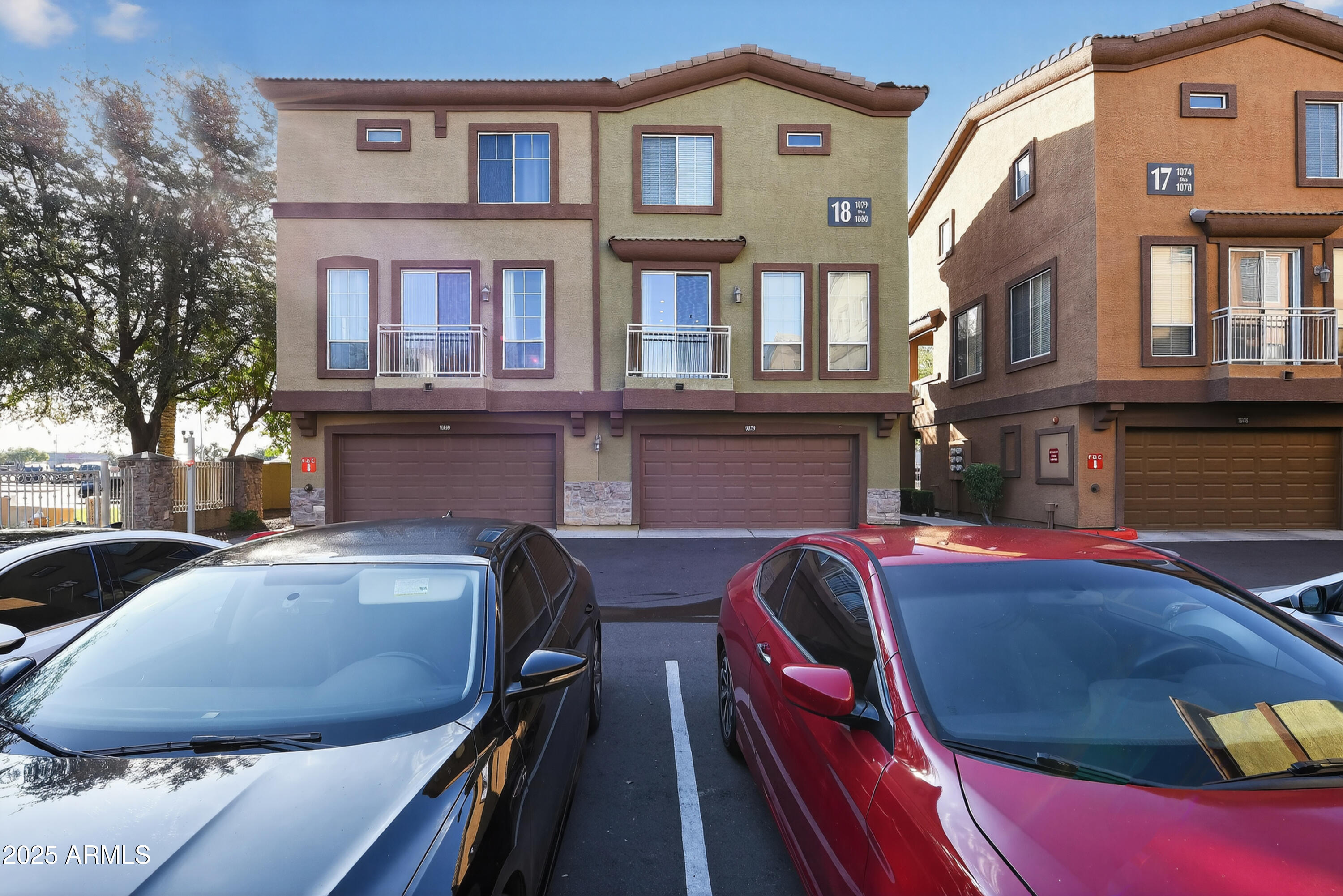 1920 East Bell Road, Unit 1079 Phoenix, AZ 85022 - Photo 4 of 29 a view of a balcony with table and chairs