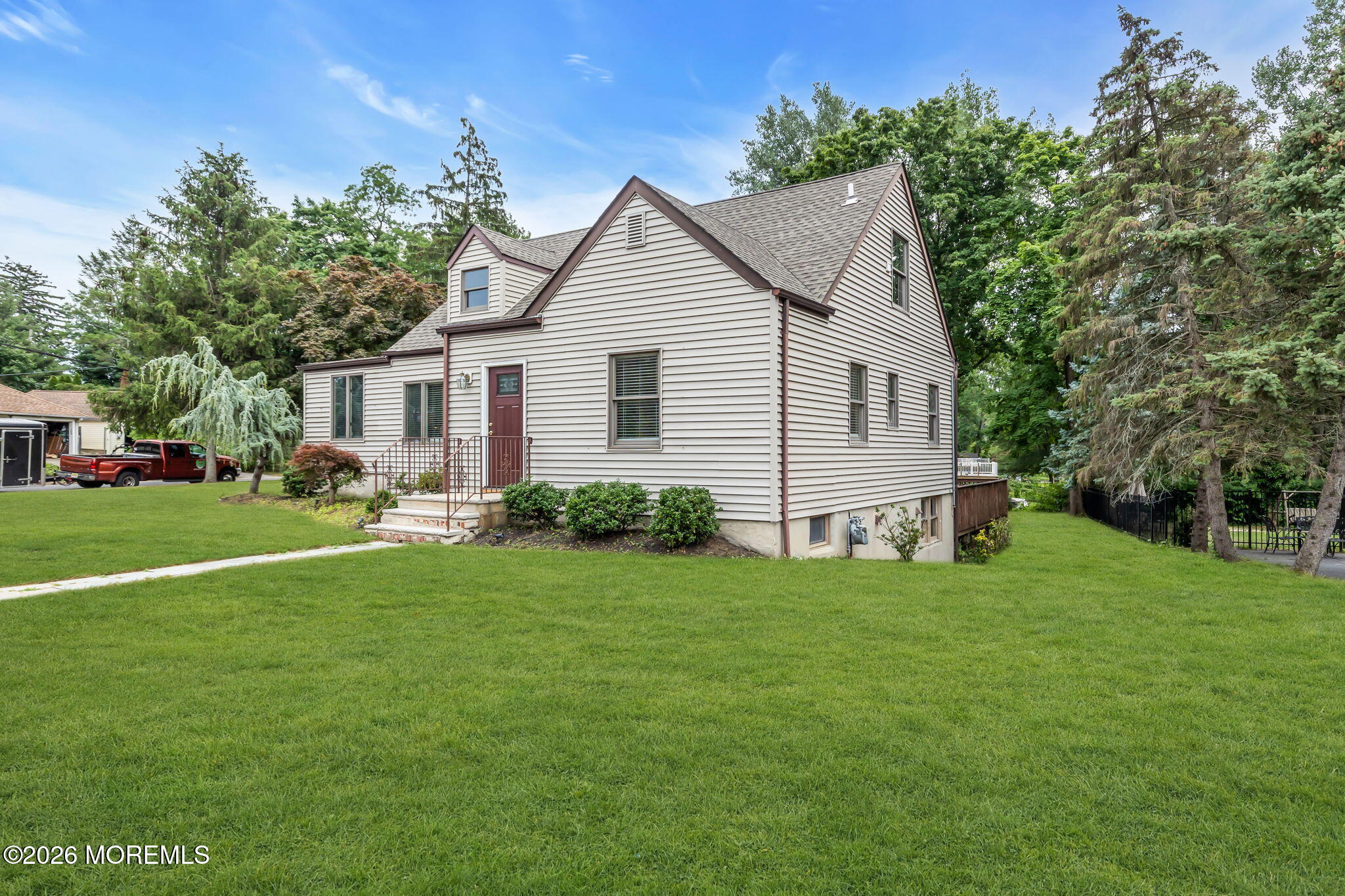 89 Oak Hill Road Middletown, NJ 07701 - Photo 7 of 62 5-web-or-mls-3F1A2763-1