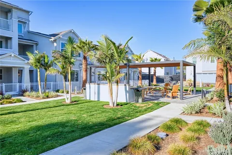 $5,875 | 2448 Haley Pt Drive, Unit 105, Ventura, CA 93003