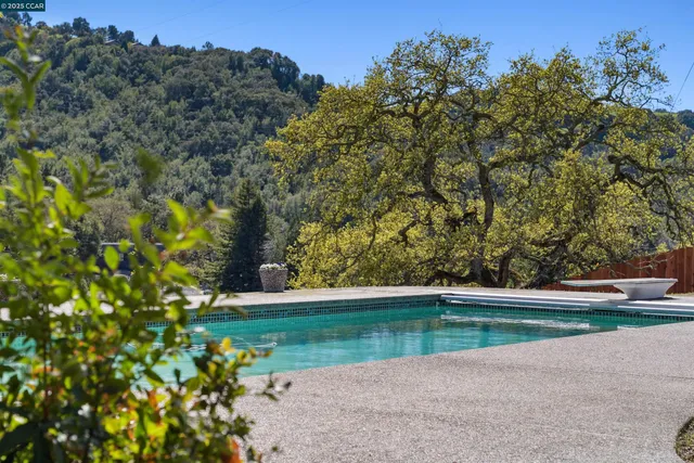 $2,298,000 | 5 Leeward Glen, Lafayette, CA 94549