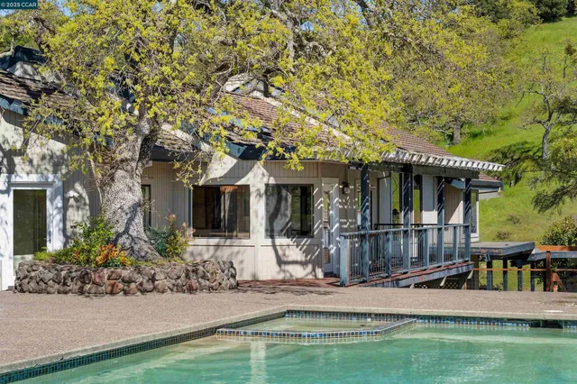 $2,298,000 | 5 Leeward Glen, Lafayette, CA 94549