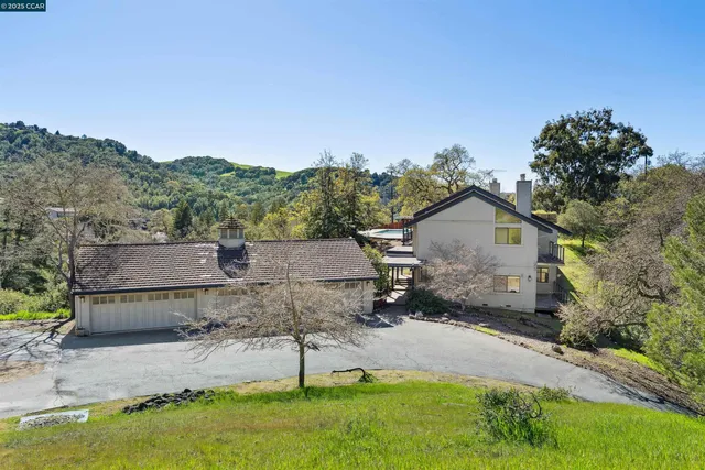 $2,298,000 | 5 Leeward Glen, Lafayette, CA 94549