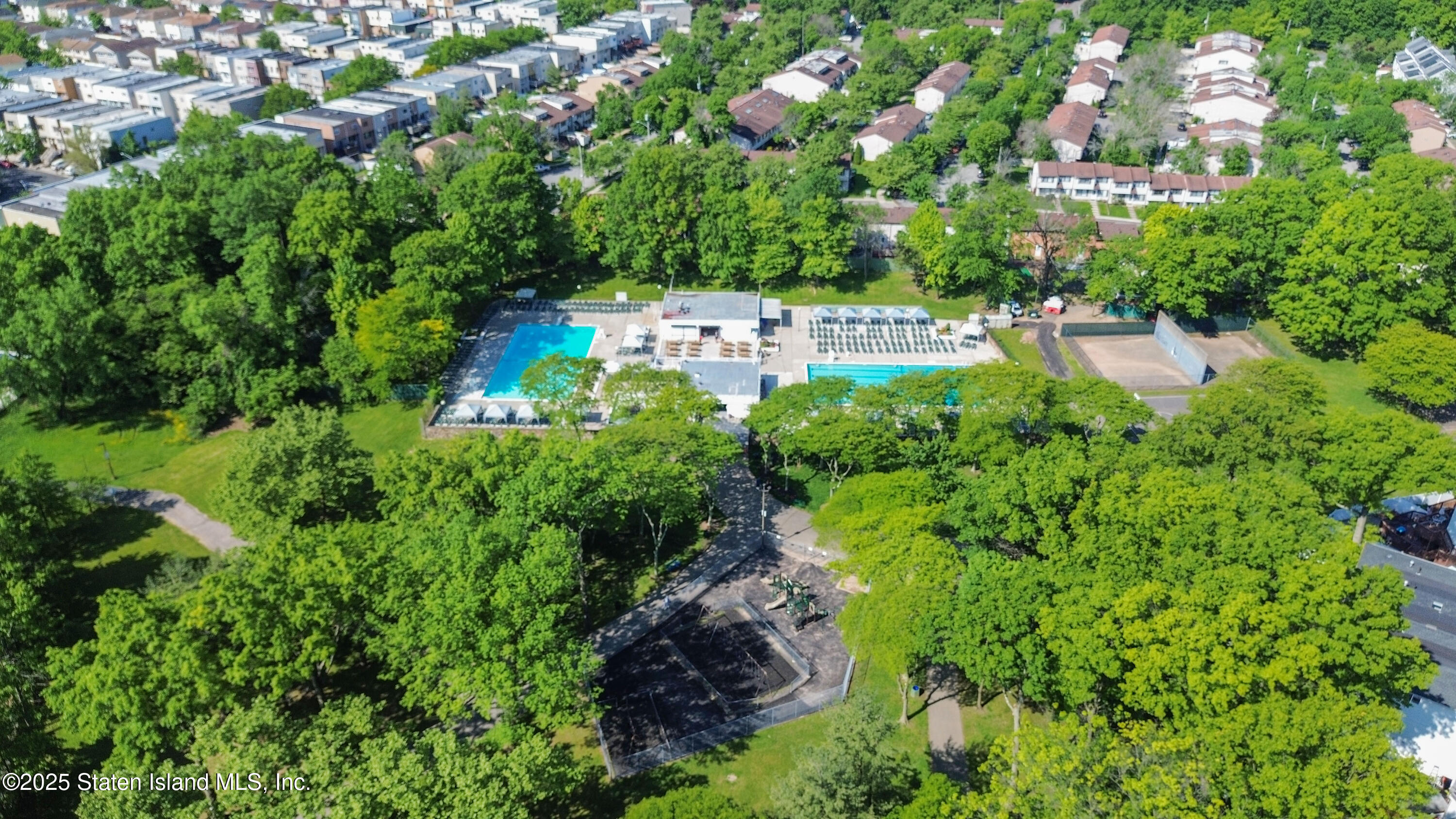 111 Hampton Green Staten Island, NY 10312 - Photo 17 of 19 a view of a city