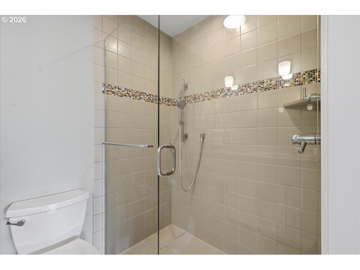 32231 Southwest Boones Bend Road Wilsonville, OR 97070 - Photo 20 of 43 Primary Bedroom