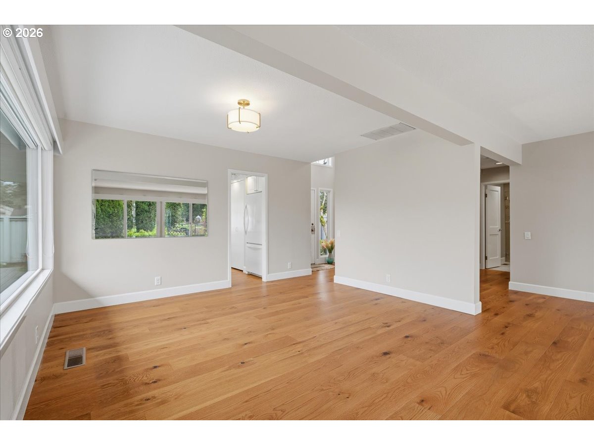 32231 Southwest Boones Bend Road Wilsonville, OR 97070 - Photo 10 of 43 Dining Area