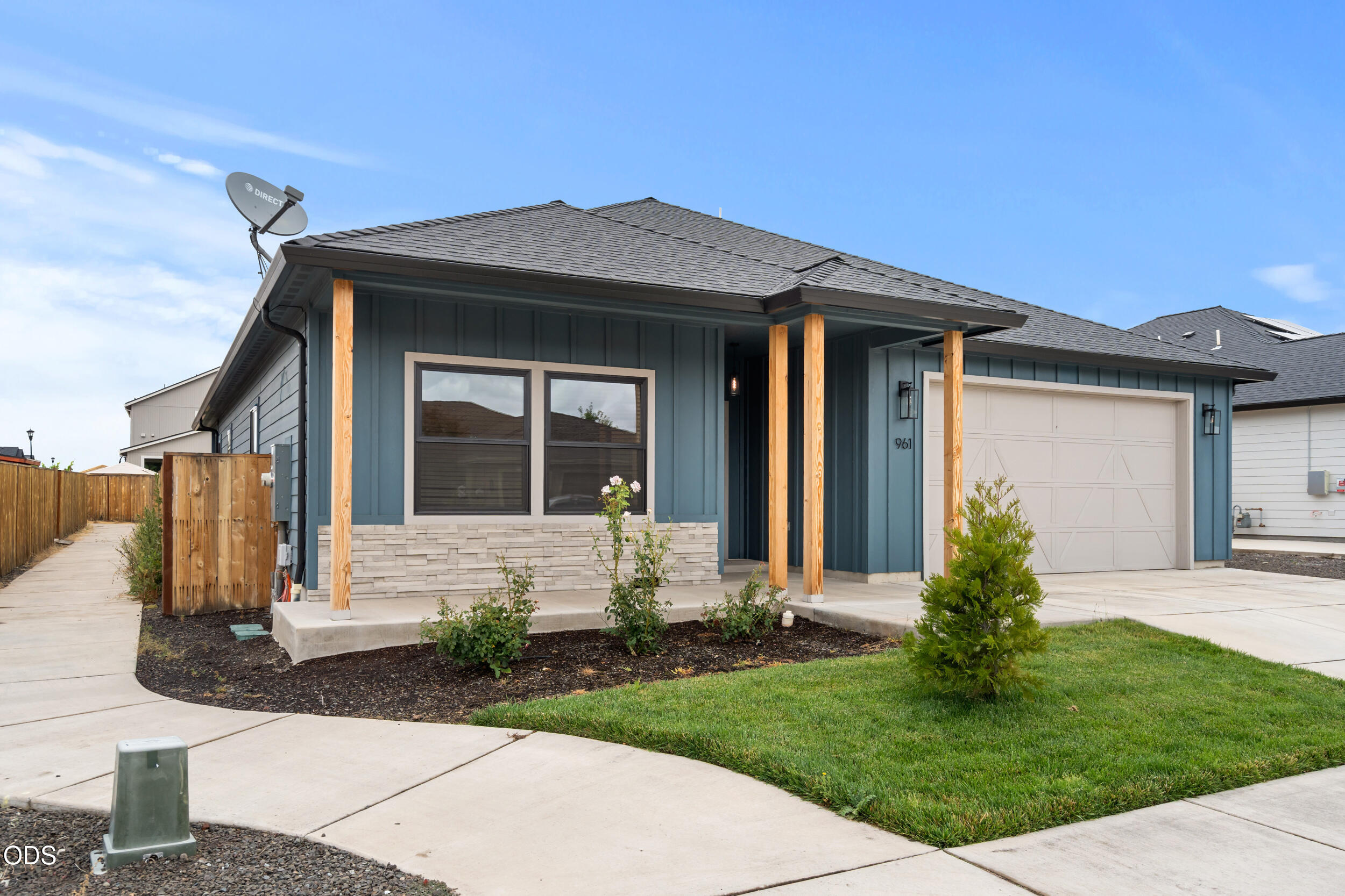 961 Arrowhead Trail Eagle Point, OR 97524 - Photo 3 of 47