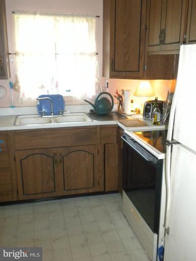 1629 Midland Road Edgewater, MD 21037 - Photo 19 of 25 Kitchen