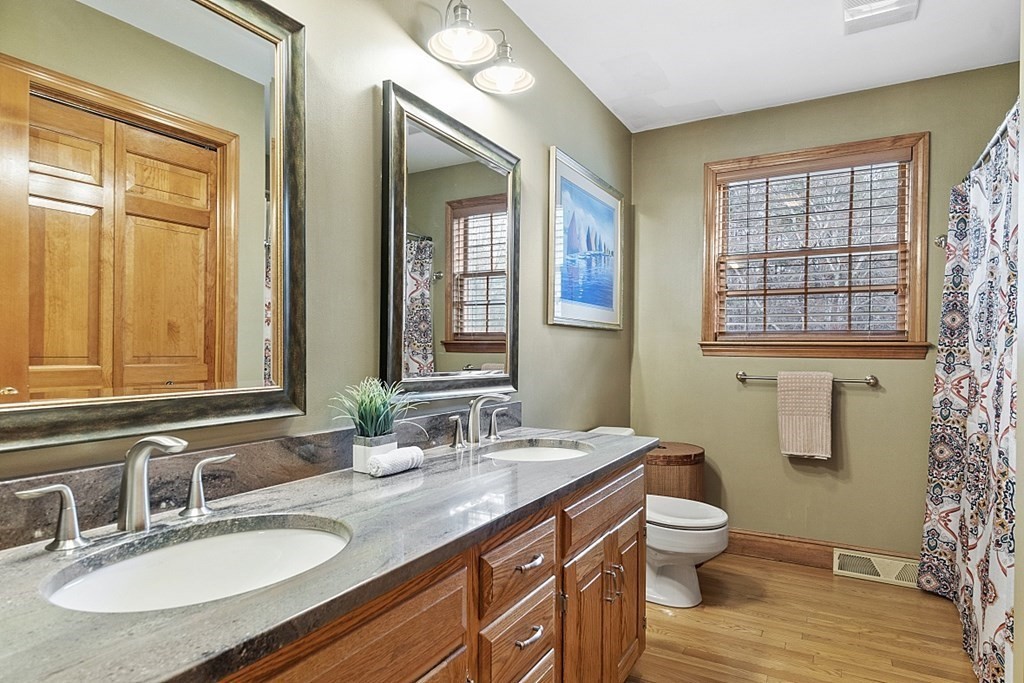 113 Robin Hill Road Chelmsford, MA 01824 - Photo 20 of 42 Gallery Image 20